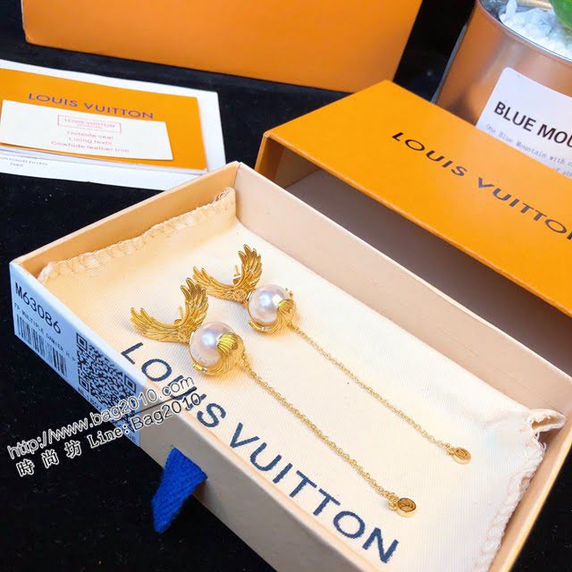 Louis Vuitton新款飾品 路易威登時尚珍珠金羽翼圓圈logo天使耳釘 LV珍珠鏈條耳環  zglv2119